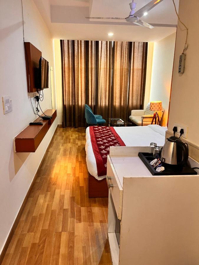 Oyster Pearl I Near Medanta Hospital I Sec-39 I Gurgaon Hotel Bagian luar foto