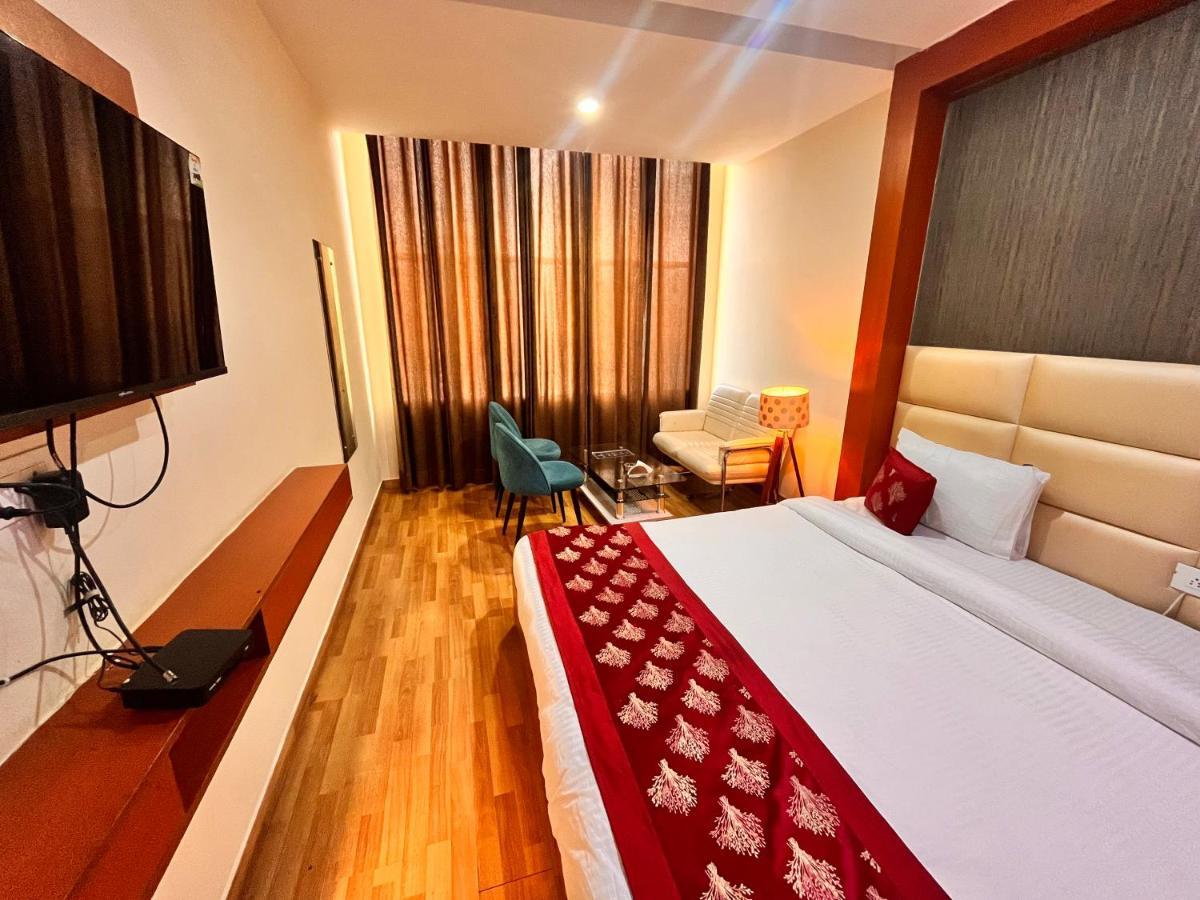 Oyster Pearl I Near Medanta Hospital I Sec-39 I Gurgaon Hotel Bagian luar foto