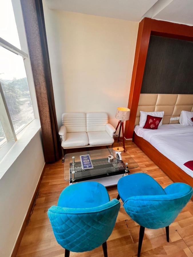 Oyster Pearl I Near Medanta Hospital I Sec-39 I Gurgaon Hotel Bagian luar foto