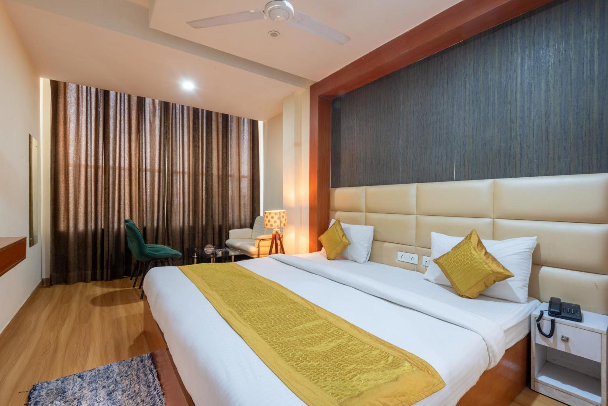 Oyster Pearl I Near Medanta Hospital I Sec-39 I Gurgaon Hotel Bagian luar foto