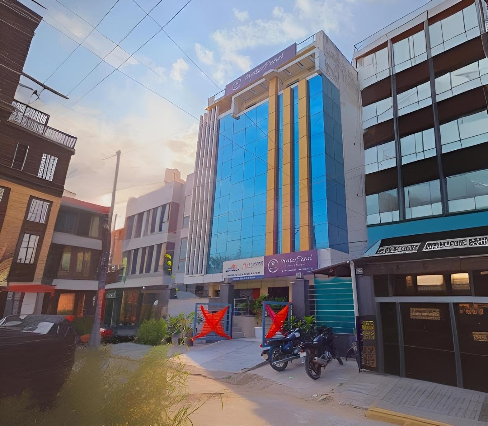 Oyster Pearl I Near Medanta Hospital I Sec-39 I Gurgaon Hotel Bagian luar foto