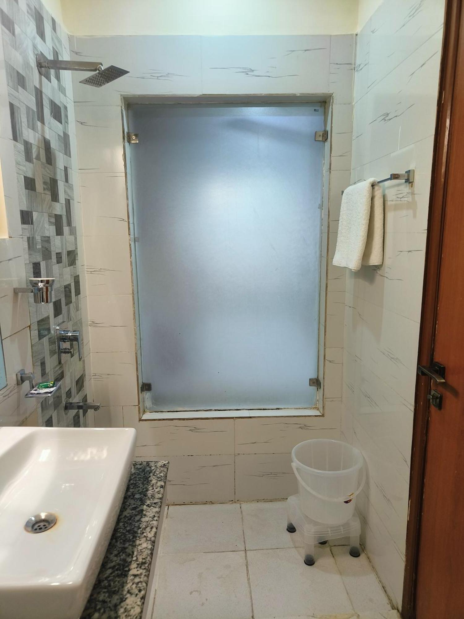 Oyster Pearl I Near Medanta Hospital I Sec-39 I Gurgaon Hotel Bagian luar foto
