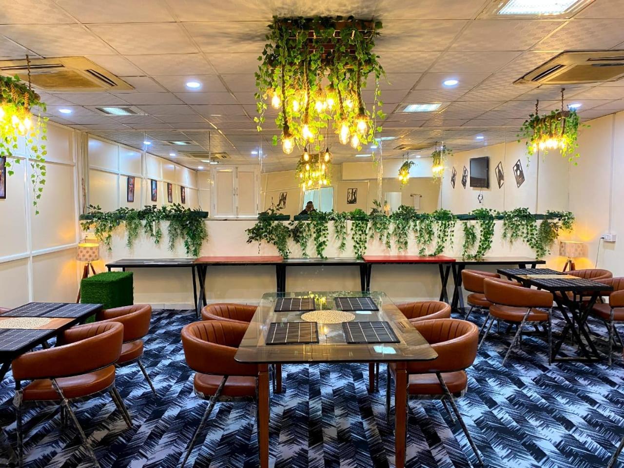 Oyster Pearl I Near Medanta Hospital I Sec-39 I Gurgaon Hotel Bagian luar foto
