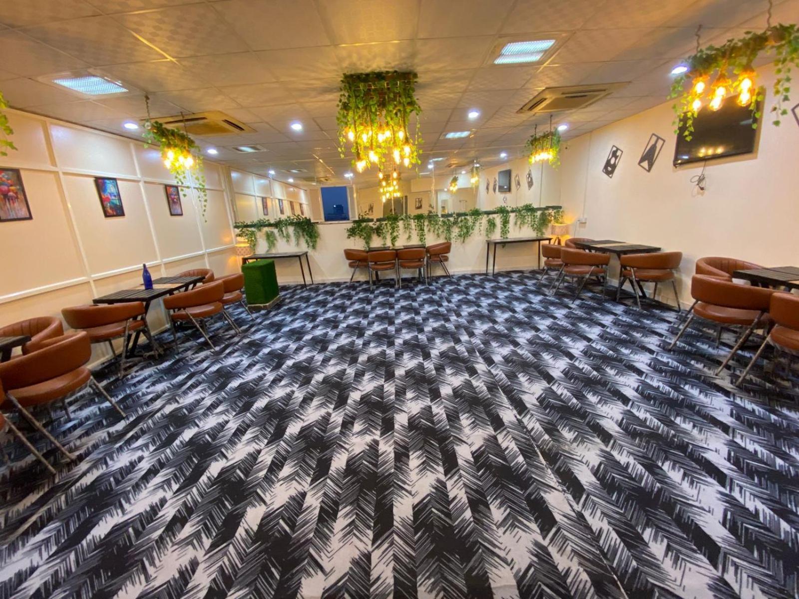 Oyster Pearl I Near Medanta Hospital I Sec-39 I Gurgaon Hotel Bagian luar foto