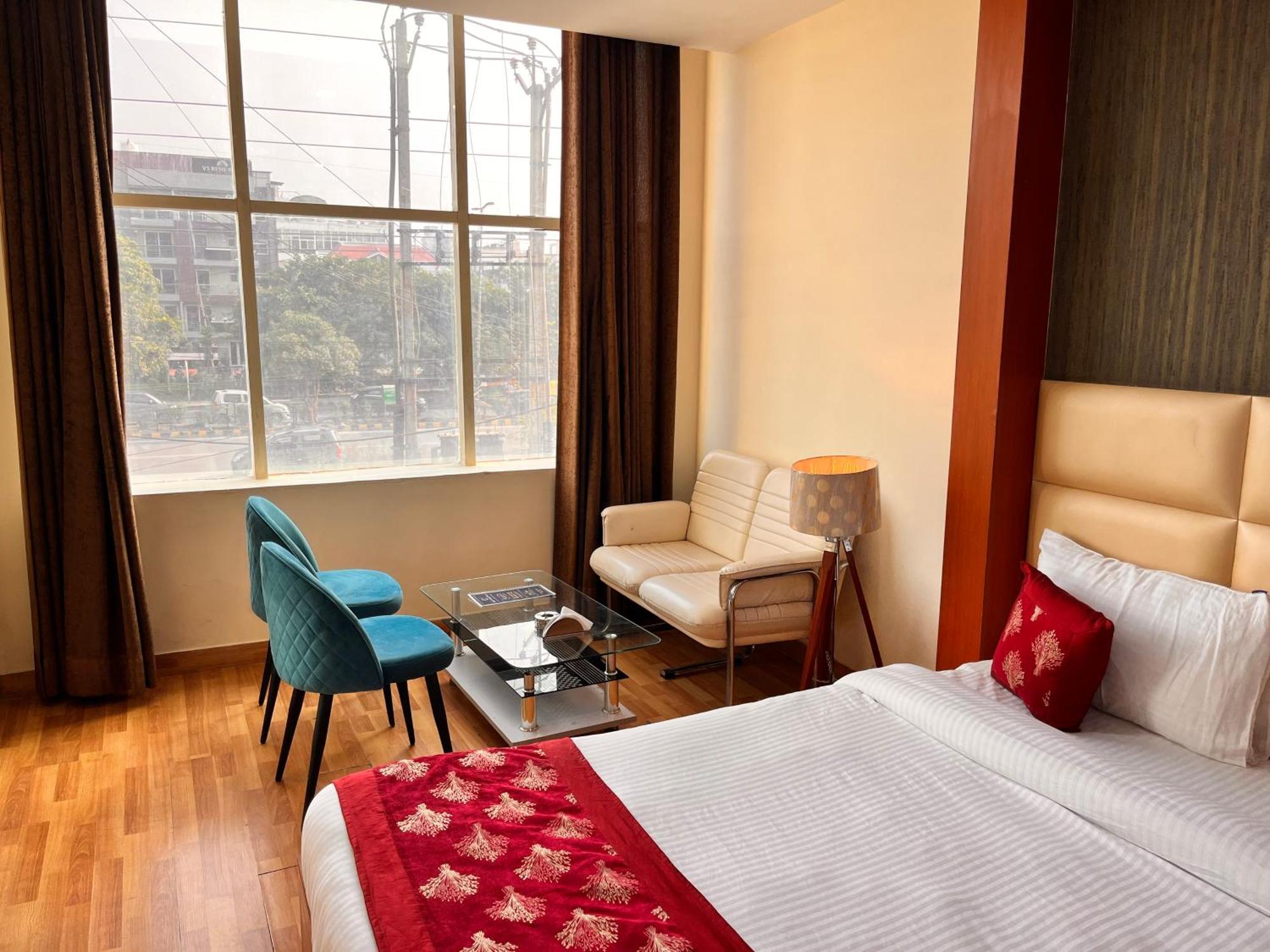 Oyster Pearl I Near Medanta Hospital I Sec-39 I Gurgaon Hotel Bagian luar foto