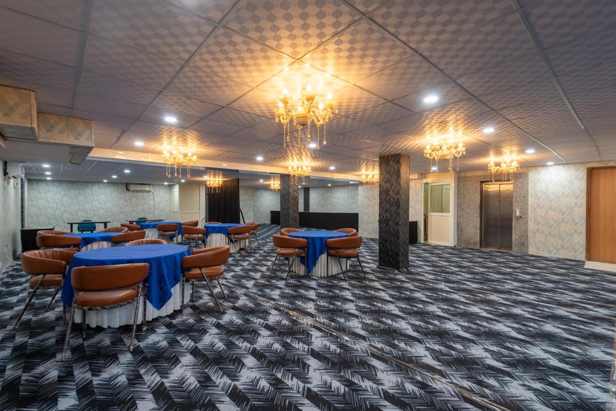 Oyster Pearl I Near Medanta Hospital I Sec-39 I Gurgaon Hotel Bagian luar foto